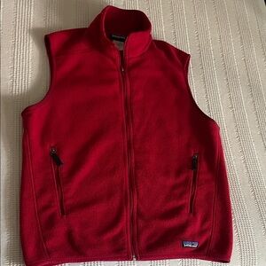Patagonia Men’s Medium RED Synchilla Vest